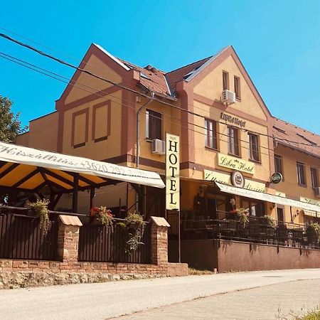 Libra Hotel Veresegyház Exterior foto